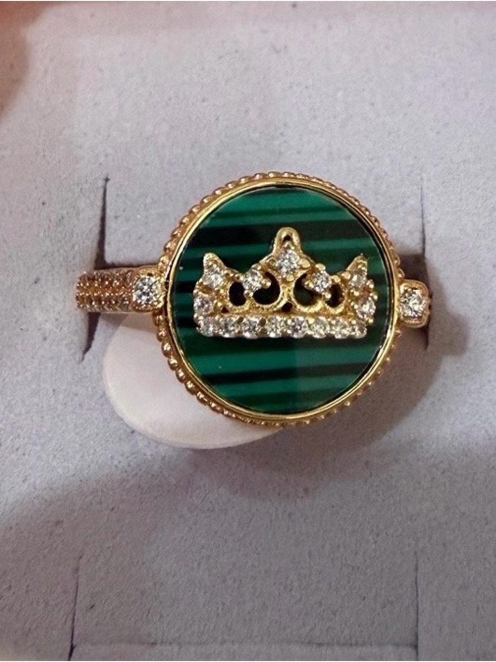 Vermeil Bomb Party - Crown and crest